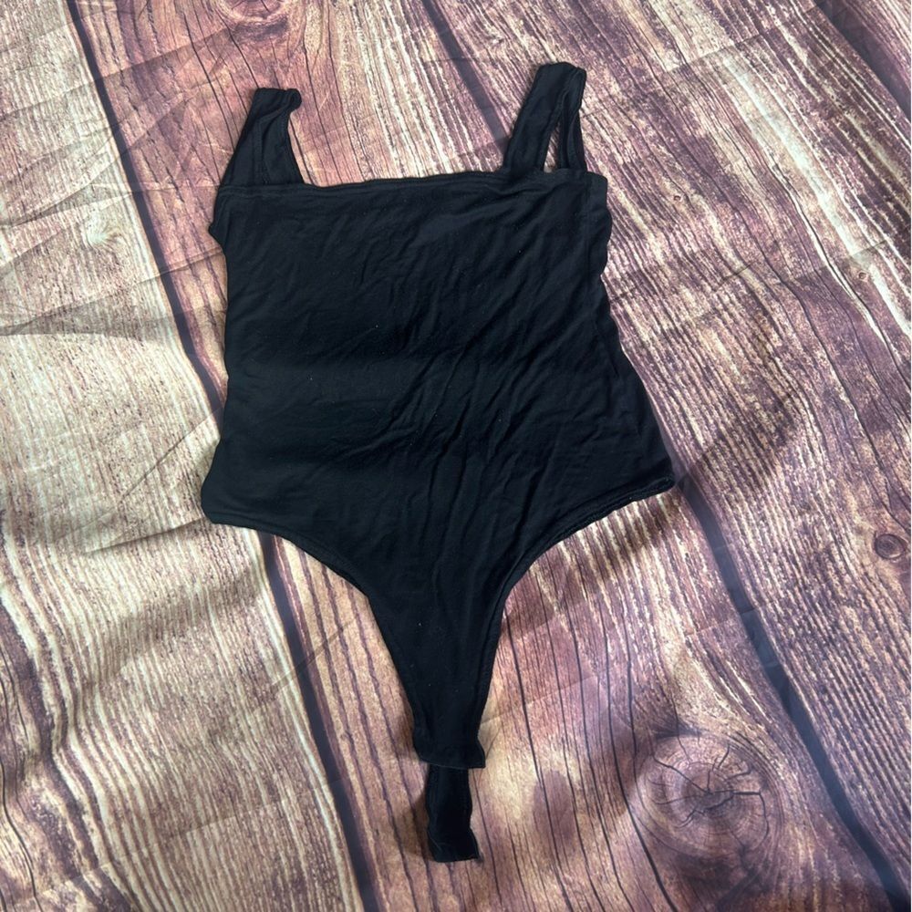 Women’s Prettylittlething Black Bodysuit Size 8